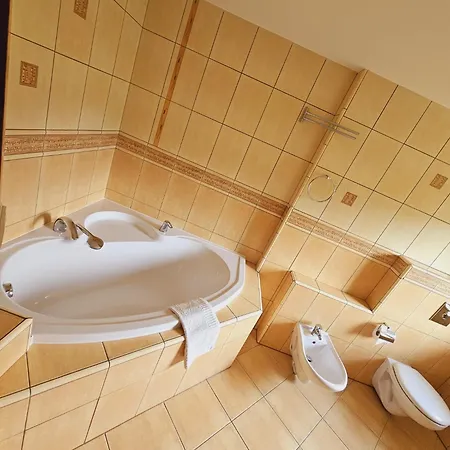 Kovox ゲストハウス 3*