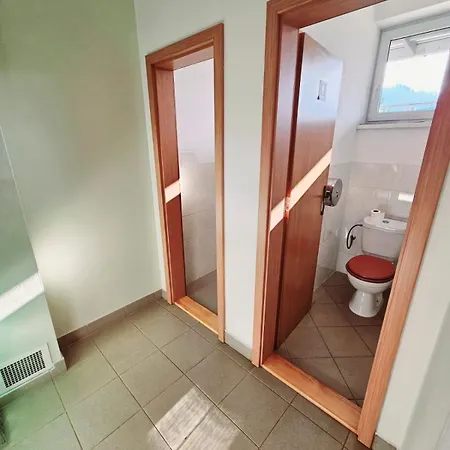 ゲストハウス Kovox 3*